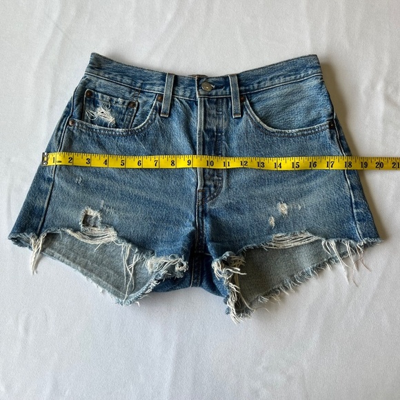 Levi’s 501 Button Cotton Cut-Off Denim Shorts Sz 26 - Picture 6 of 12